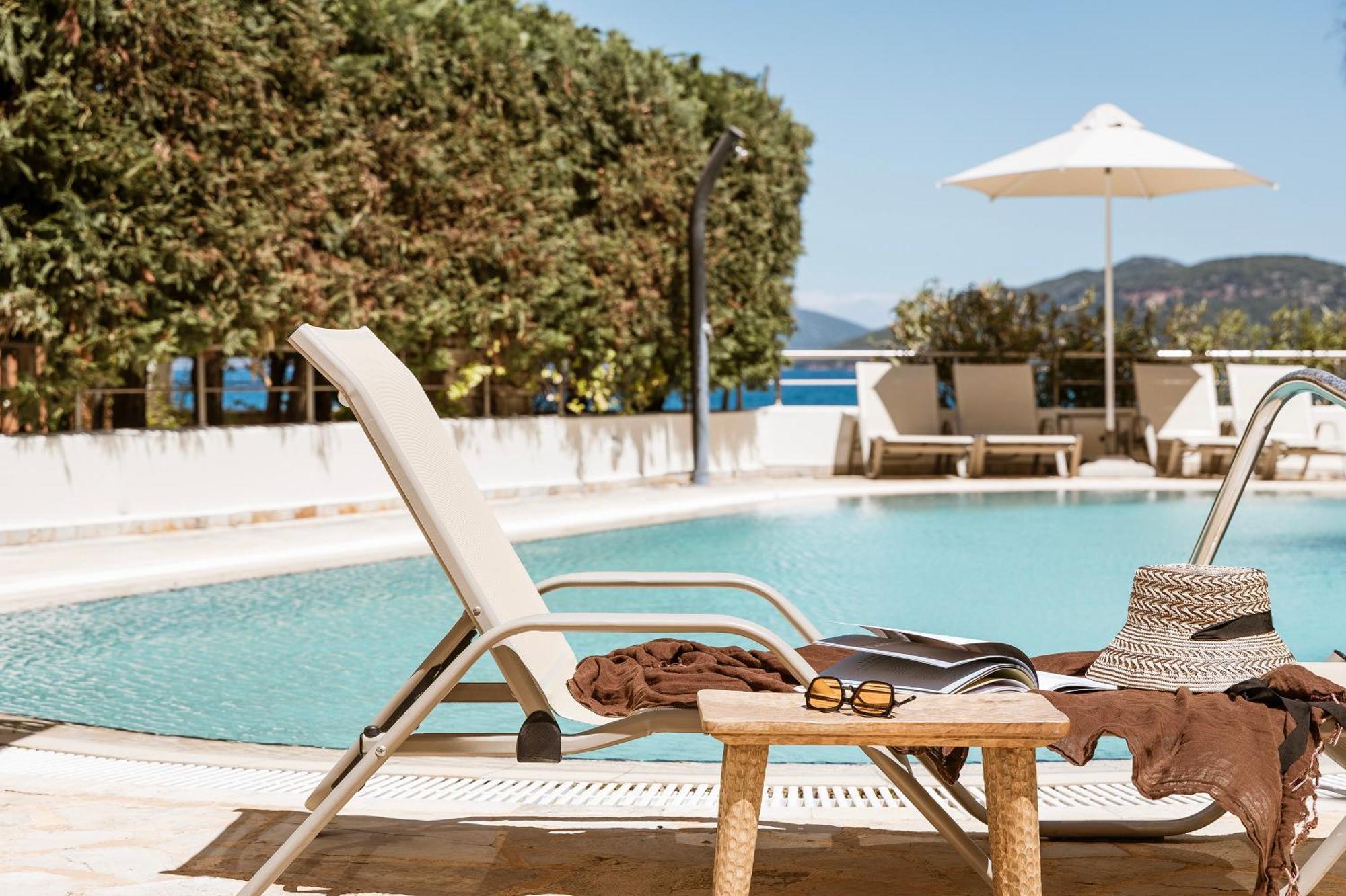 Meliti Waterfront Suites Karavomylos Dış mekan fotoğraf