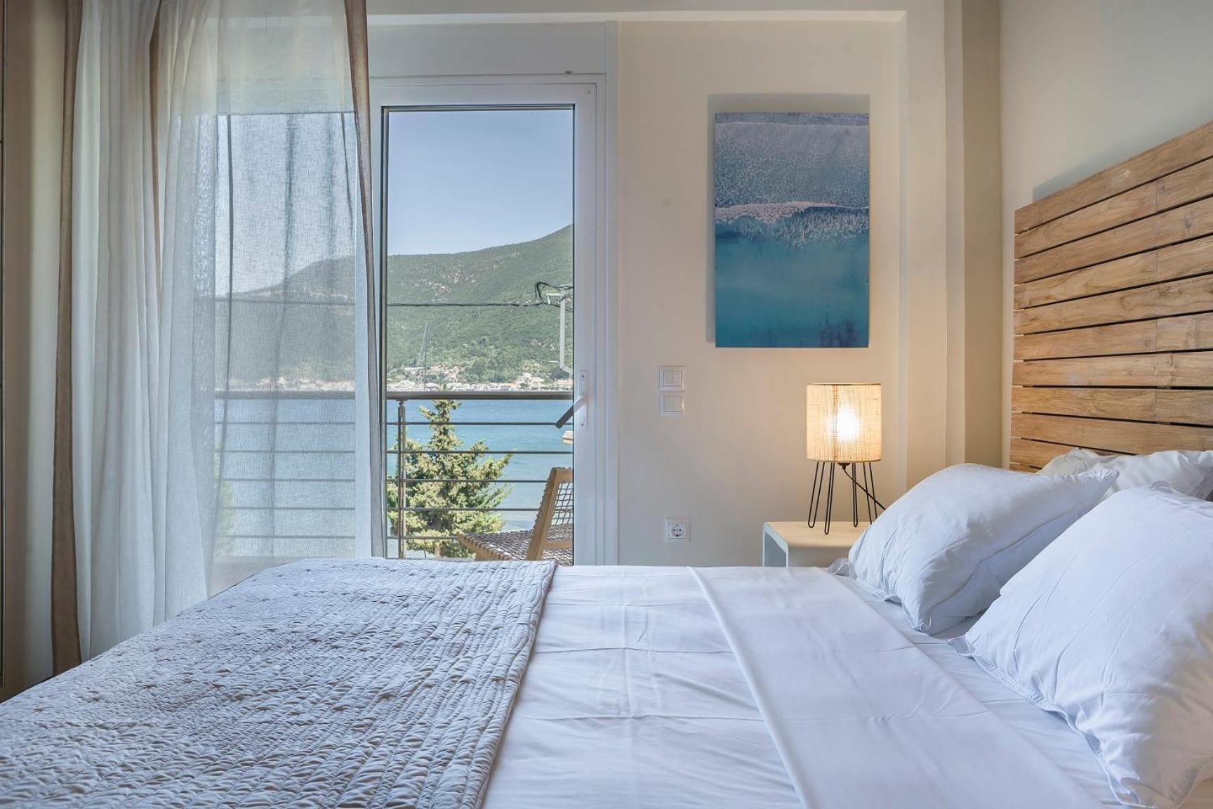 Meliti Waterfront Suites Karavomylos Dış mekan fotoğraf