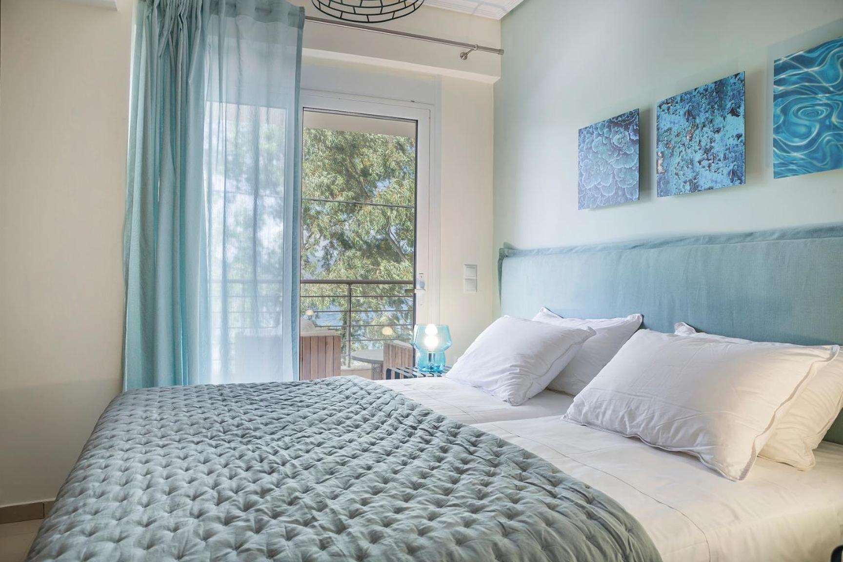 Meliti Waterfront Suites Karavomylos Dış mekan fotoğraf