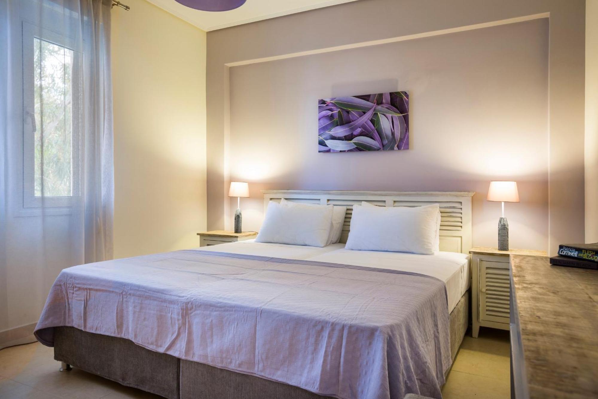 Meliti Waterfront Suites Karavomylos Dış mekan fotoğraf