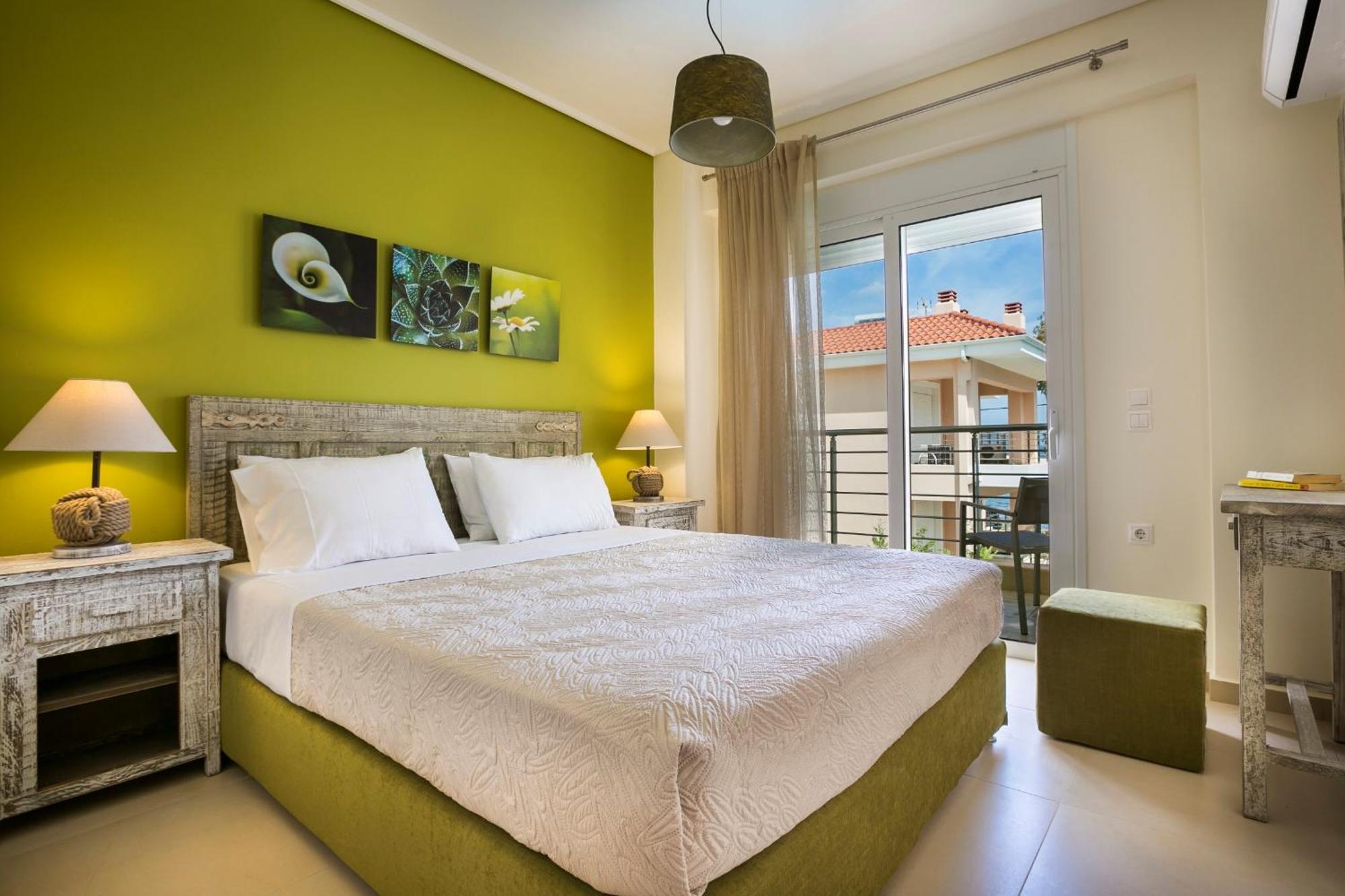 Meliti Waterfront Suites Karavomylos Dış mekan fotoğraf