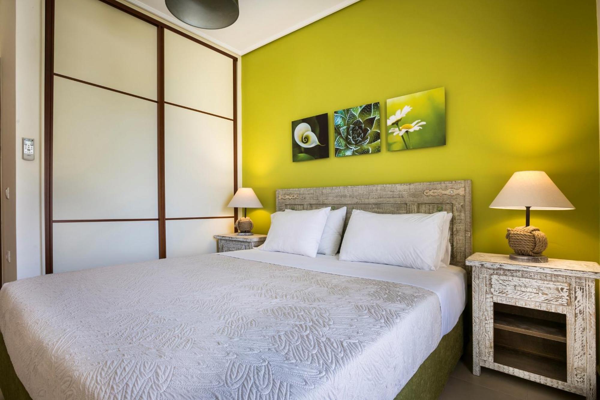 Meliti Waterfront Suites Karavomylos Dış mekan fotoğraf