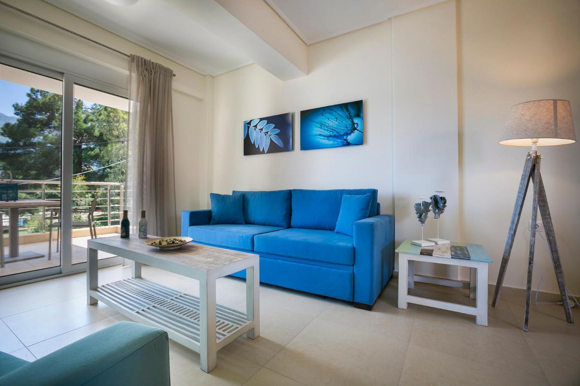 Meliti Waterfront Suites Karavomylos Dış mekan fotoğraf