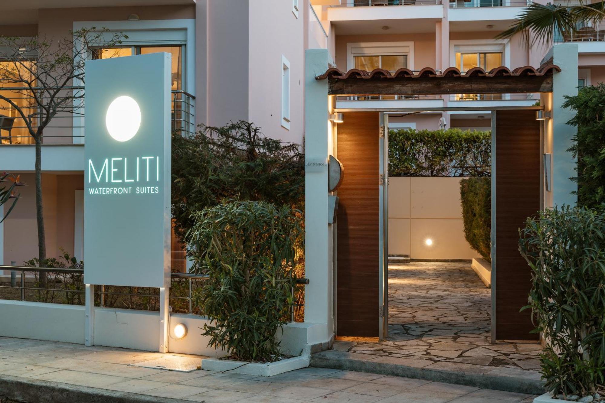 Meliti Waterfront Suites Karavomylos Dış mekan fotoğraf
